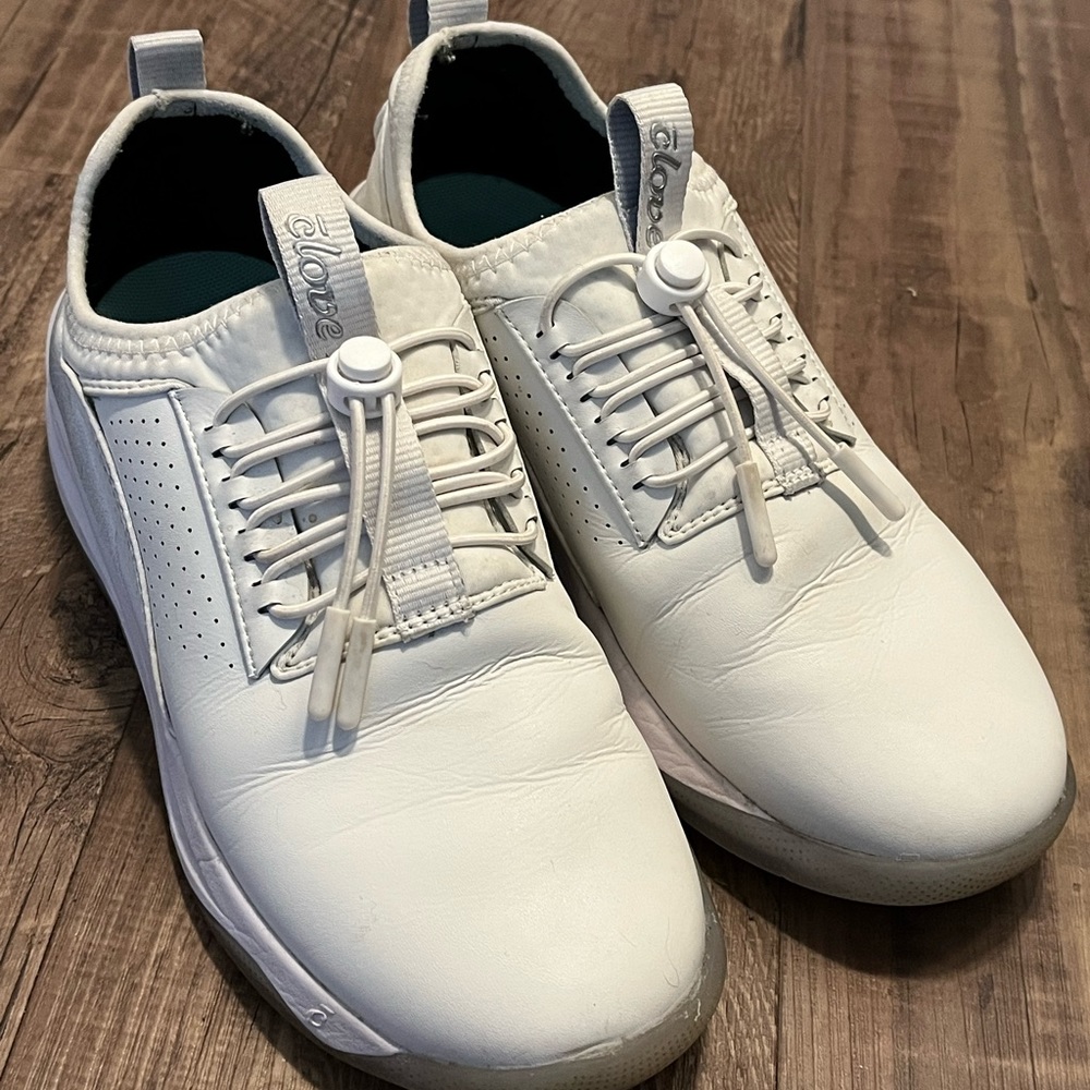 Clove white sneakers